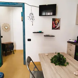 The Artist's House Apartment